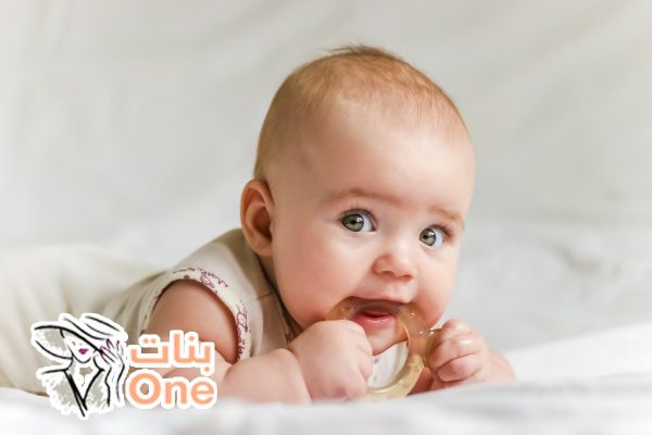 ما هي علامات التسنين لدى الرضع  