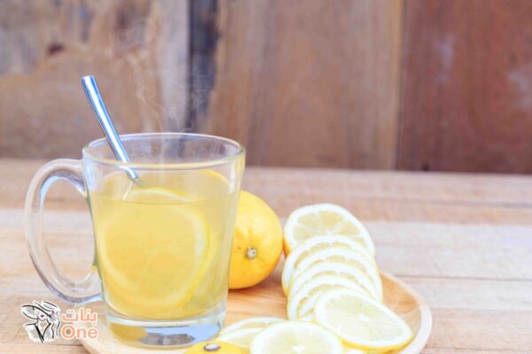 فوائد الماء الساخن والليمون للجسم والتخسيس  