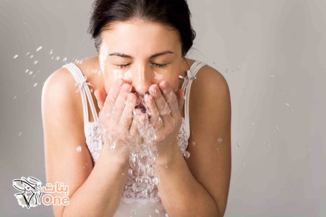 فوائد غسل الوجه بالماء والملح  