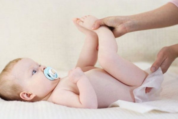 علامات الإسهال عند الطفل الرضيع وعلاجه  