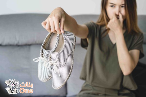 طريقة إزالة رائحة الأحذية الكريهة  