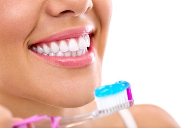 كيفية المحافظة على الأسنان  